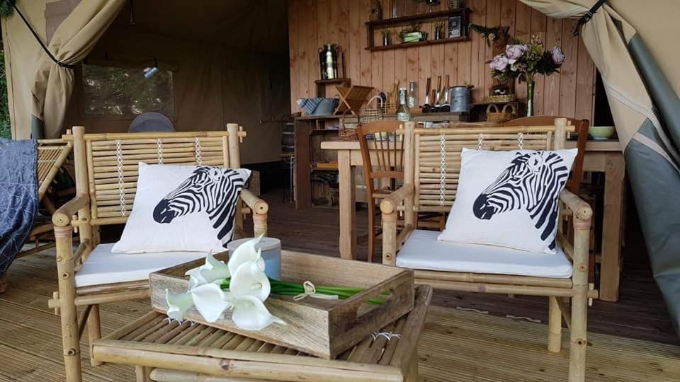 Hotel Glamping des 2 Marguerites Bazoches-au-Houlme Exterior foto